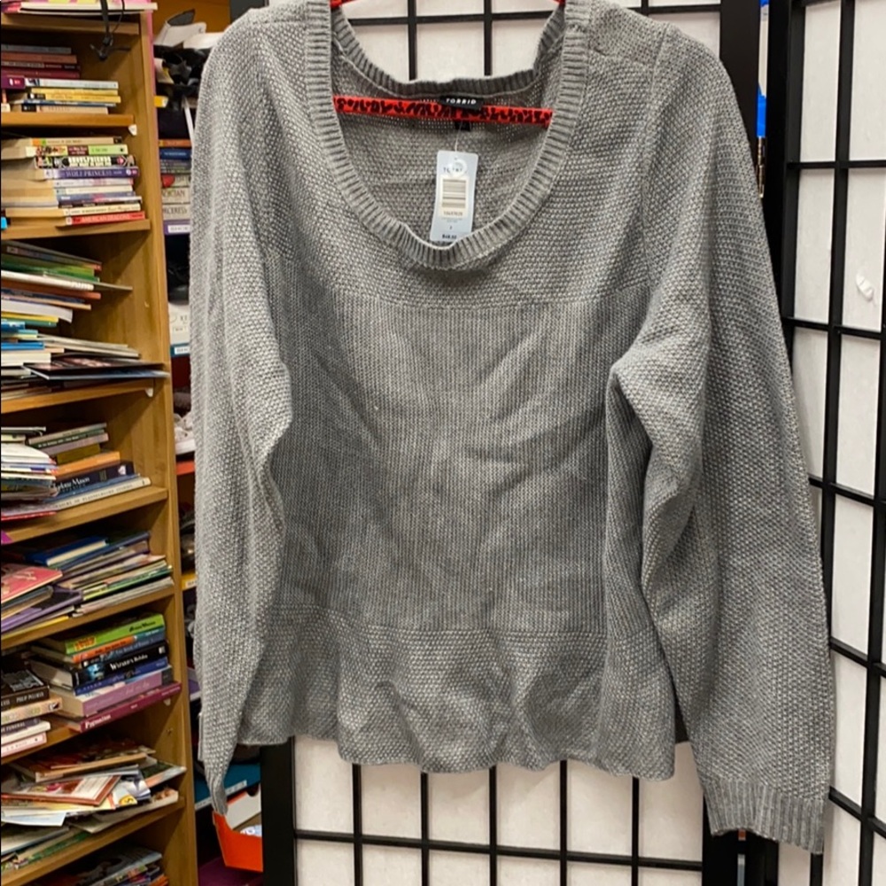 Women’s plus size sweater new